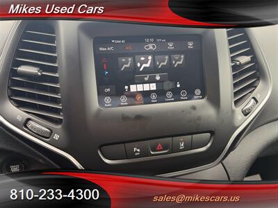 2021 Jeep Cherokee Latitude Lux   - Photo 13 - Flint, MI 48503