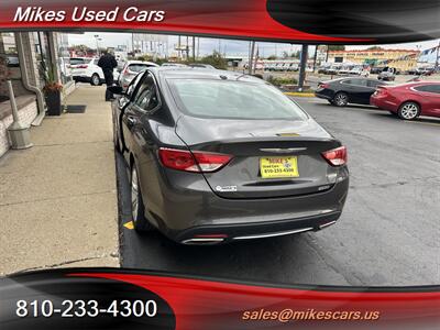 2015 Chrysler 200 Limited   - Photo 7 - Flint, MI 48503