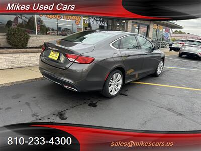 2015 Chrysler 200 Limited   - Photo 5 - Flint, MI 48503