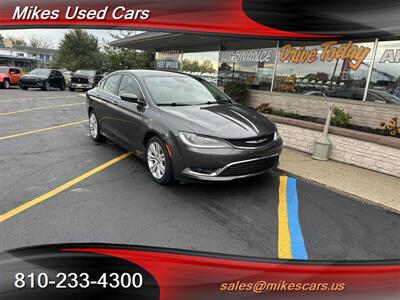 2015 Chrysler 200 Limited - Photo 2 - Flint, MI 48503