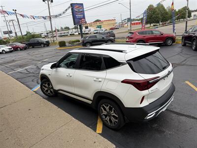 2021 Kia Seltos EX - Photo 9 - Flint, MI 48503
