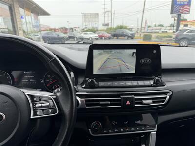 2021 Kia Seltos EX - Photo 13 - Flint, MI 48503