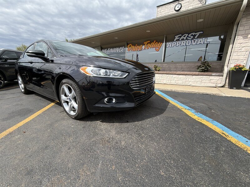 2016 Ford Fusion SE   - Photo 1 - Flint, MI 48503