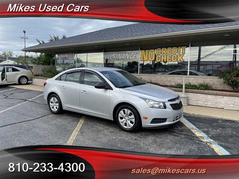 2012 Chevrolet Cruze LS - Photo 1 - Flint, MI 48503