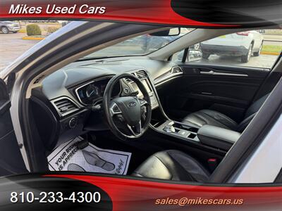 2020 Ford Fusion Titanium   - Photo 13 - Flint, MI 48503