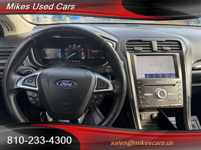 2020 Ford Fusion Titanium   - Photo 14 - Flint, MI 48503