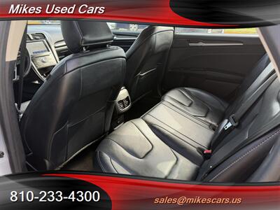 2020 Ford Fusion Titanium   - Photo 11 - Flint, MI 48503