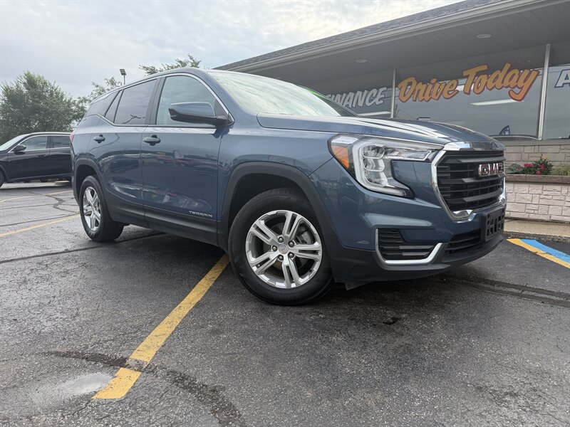 2024 GMC Terrain SLE  