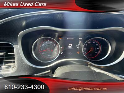 2016 Dodge Charger SXT   - Photo 10 - Flint, MI 48503