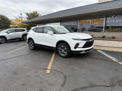 2025 Chevrolet Blazer LT   - Photo 2 - Flint, MI 48503