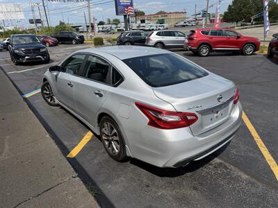 2017 Nissan Altima 2.5 SV - Photo 7 - Flint, MI 48503