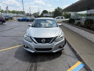 2017 Nissan Altima 2.5 SV - Photo 3 - Flint, MI 48503