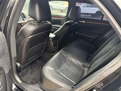 2014 Chrysler 300 Series - Photo 8 - Flint, MI 48503