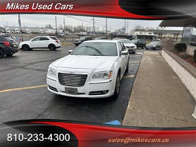 2012 Chrysler 200 Limited   - Photo 12 - Flint, MI 48503