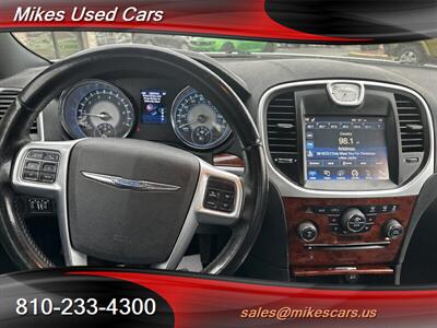 2012 Chrysler 200 Limited - Photo 44 - Flint, MI 48503