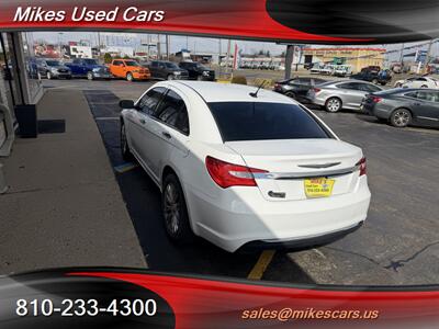 2012 Chrysler 200 Limited   - Photo 6 - Flint, MI 48503