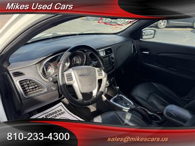 2012 Chrysler 200 Limited   - Photo 7 - Flint, MI 48503