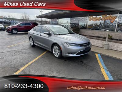 2015 Chrysler 200 Limited - Photo 2 - Flint, MI 48503