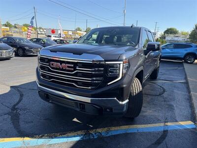 2025 GMC Sierra 1500 SLT   - Photo 4 - Flint, MI 48503