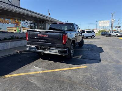 2025 GMC Sierra 1500 SLT   - Photo 6 - Flint, MI 48503