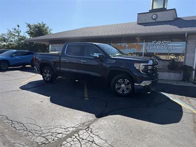 2025 GMC Sierra 1500 SLT   - Photo 2 - Flint, MI 48503