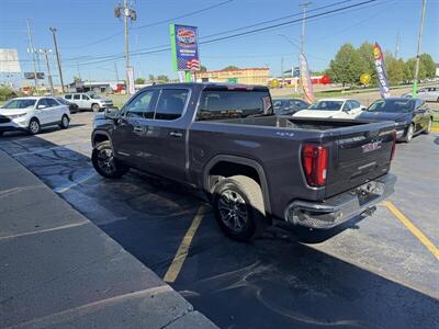 2025 GMC Sierra 1500 SLT   - Photo 8 - Flint, MI 48503