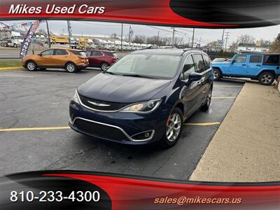 2018 Chrysler Pacifica Touring Plus   - Photo 8 - Flint, MI 48503