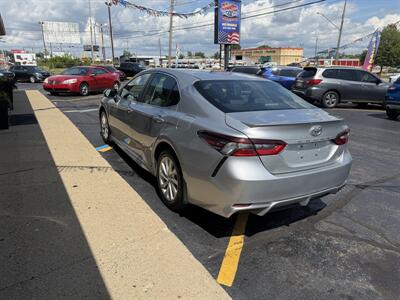 2024 Toyota Camry SE   - Photo 7 - Flint, MI 48503