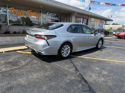 2024 Toyota Camry SE   - Photo 5 - Flint, MI 48503
