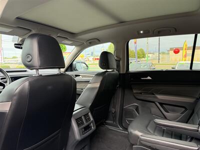 2022 Volkswagen Atlas V6 SEL 4Motion - Photo 11 - Flint, MI 48503