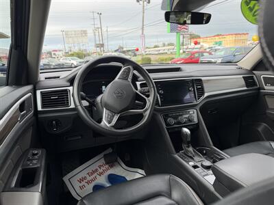 2022 Volkswagen Atlas V6 SEL 4Motion - Photo 12 - Flint, MI 48503