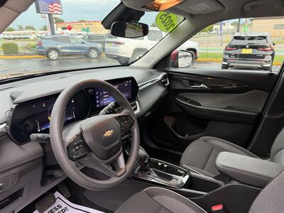 2025 Chevrolet Trailblazer LT   - Photo 12 - Flint, MI 48503