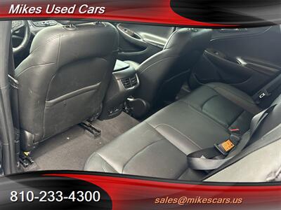2017 Chevrolet Malibu Premier   - Photo 11 - Flint, MI 48503