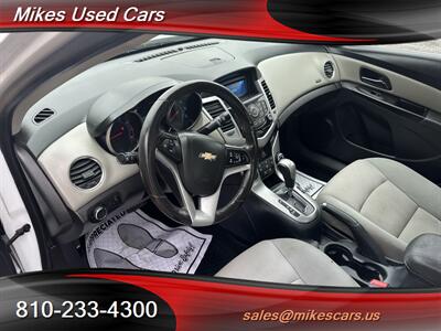 2013 Chevrolet Cruze 1LT Auto   - Photo 6 - Flint, MI 48503