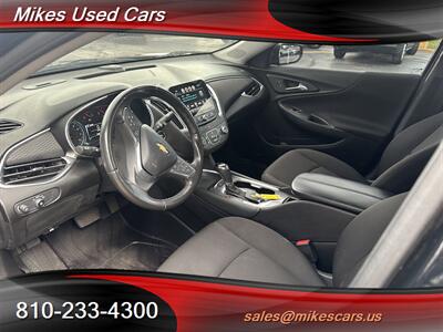 2018 Chevrolet Malibu LT   - Photo 10 - Flint, MI 48503