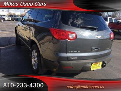 2009 Chevrolet Traverse LT   - Photo 12 - Flint, MI 48503