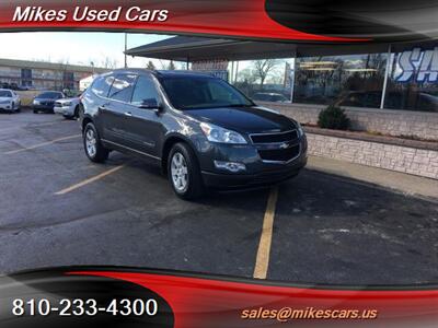 2009 Chevrolet Traverse LT   - Photo 2 - Flint, MI 48503