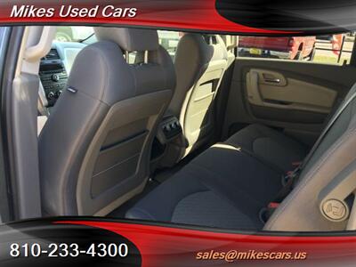 2009 Chevrolet Traverse LT   - Photo 15 - Flint, MI 48503