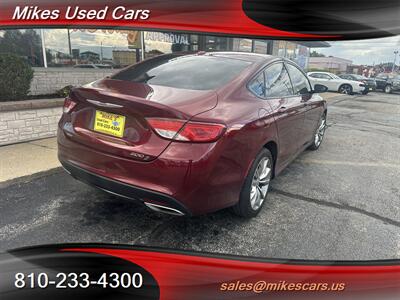 2016 Chrysler 200 S   - Photo 5 - Flint, MI 48503