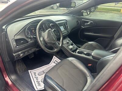 2016 Chrysler 200 S - Photo 62 - Flint, MI 48503