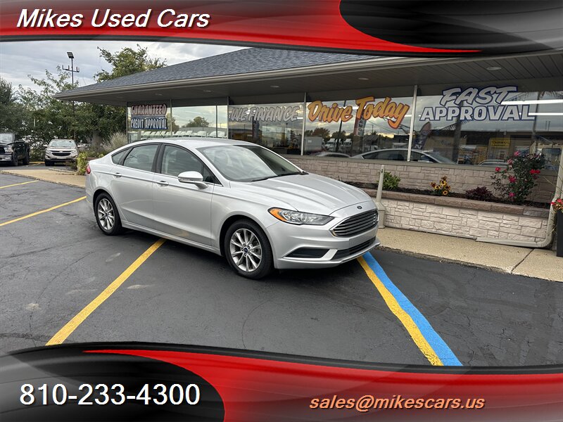 2017 Ford Fusion SE - Photo 1 - Flint, MI 48503