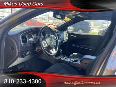 2011 Dodge Charger SE   - Photo 8 - Flint, MI 48503