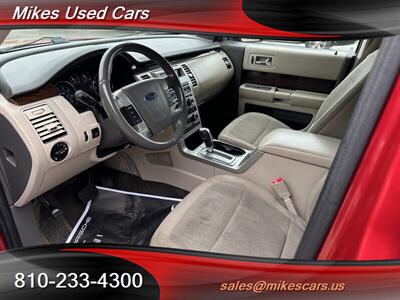 2012 Ford Flex SEL   - Photo 9 - Flint, MI 48503