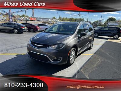 2020 Chrysler Pacifica Touring L   - Photo 4 - Flint, MI 48503