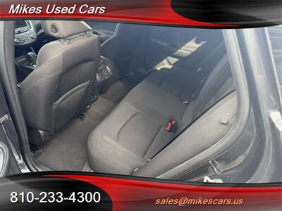 2016 Chevrolet Malibu LT   - Photo 8 - Flint, MI 48503