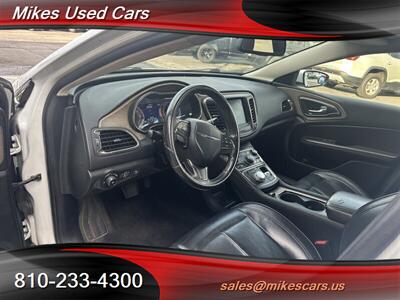 2015 Chrysler 200 C - Photo 34 - Flint, MI 48503