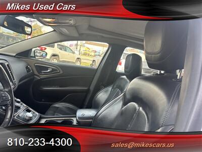 2015 Chrysler 200 C   - Photo 20 - Flint, MI 48503