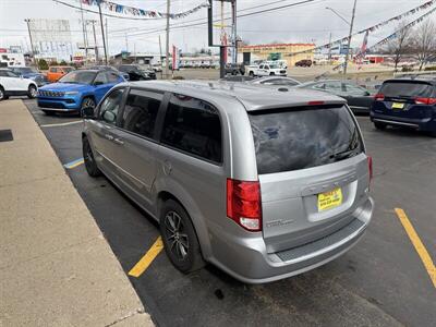 2016 Dodge Grand Caravan R/T - Photo 8 - Flint, MI 48503