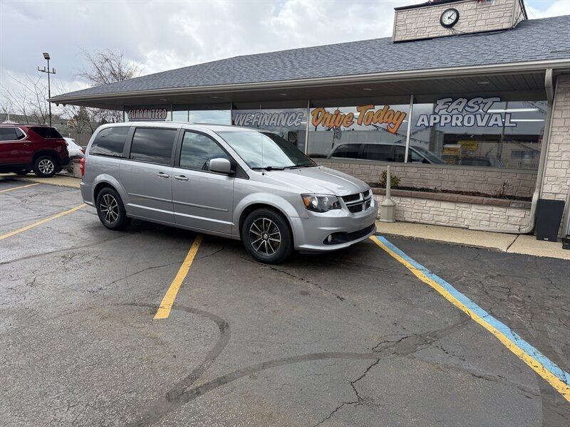 2016 Dodge Grand Caravan R/T   - Photo 1 - Flint, MI 48503
