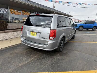 2016 Dodge Grand Caravan R/T - Photo 6 - Flint, MI 48503